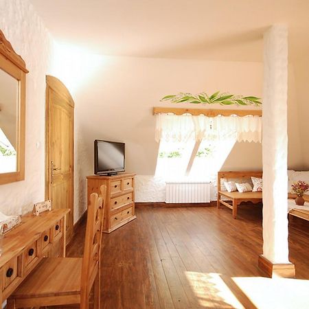 Lipowy Gosciniec Aparthotel Otwock Maly Εξωτερικό φωτογραφία